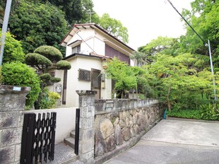 岡田山戸建の物件外観写真